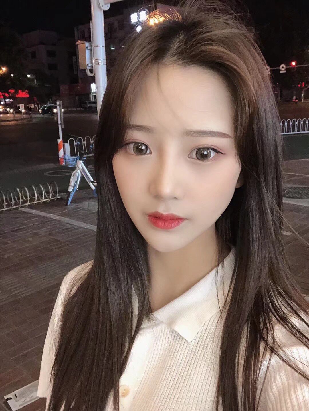 越秀艳子：粉嫩清纯呆萌骚，活脱脱的小高端